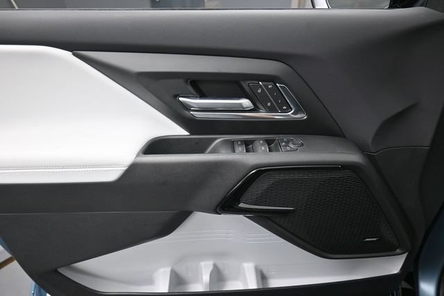 Certified 2025 Chevrolet Silverado EV RST AWD/4WD image 9