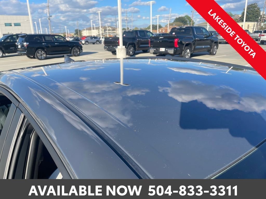 Used 2025 Toyota Camry SE image 11