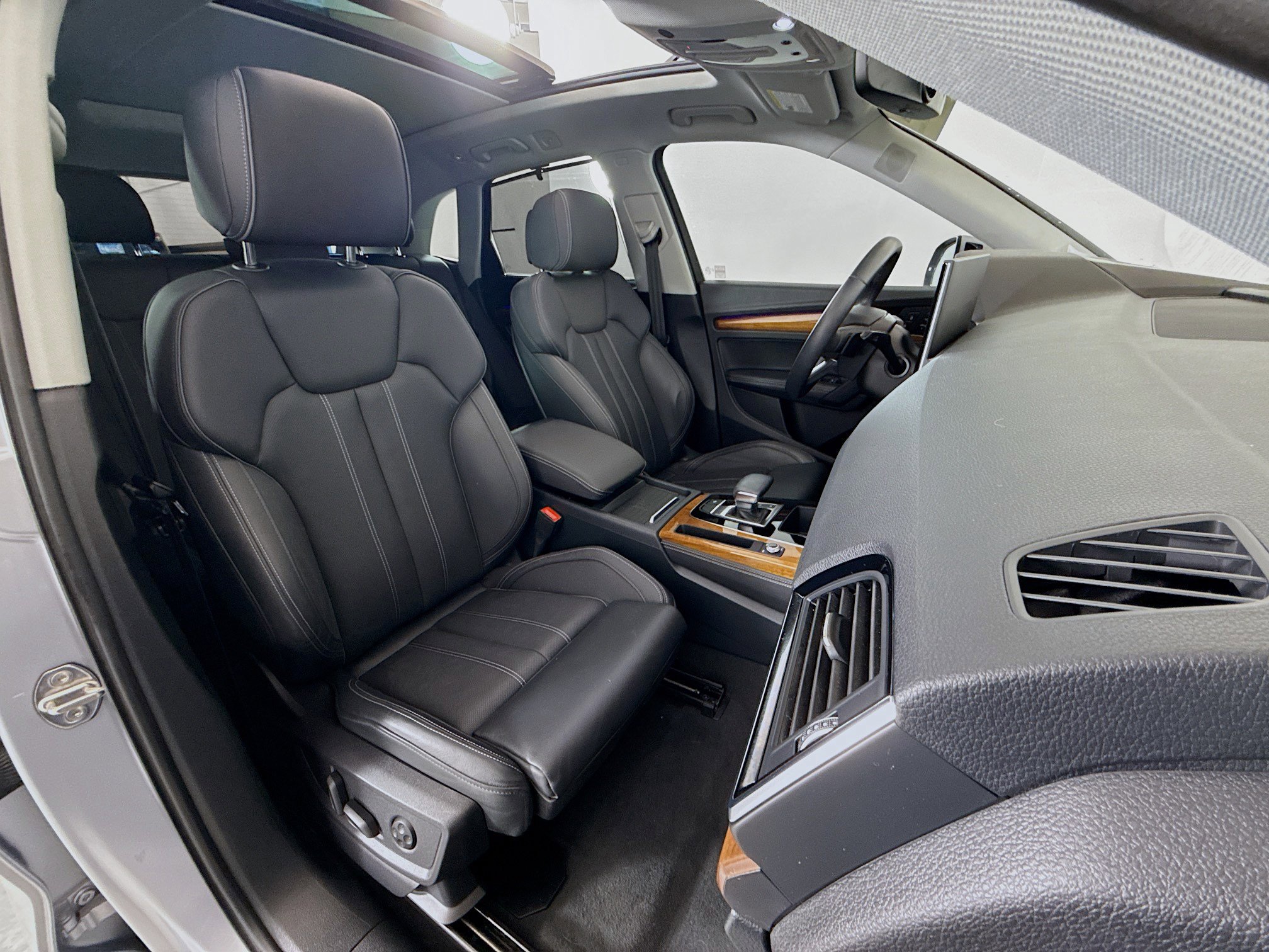 Used 2023 Audi Q5 2.0T Prestige image 29