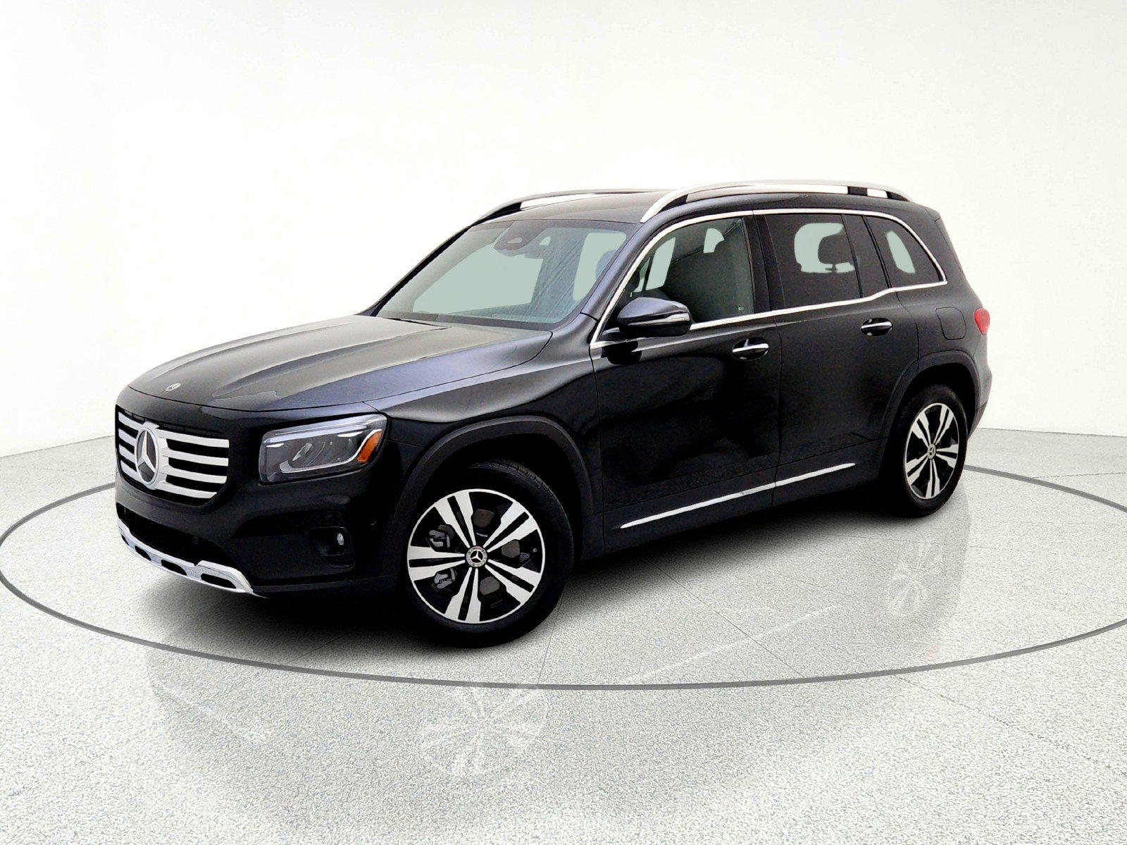 Certified 2026 Mercedes-Benz GLB 250 image 1