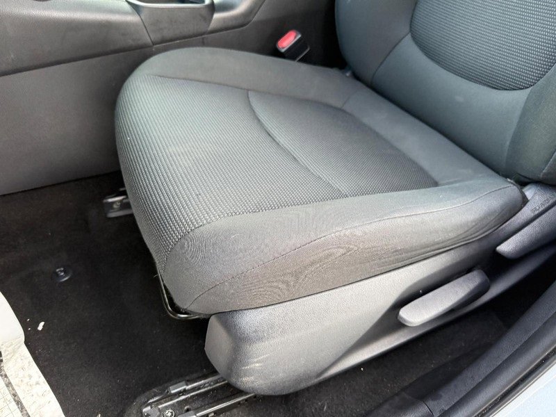 Used 2020 Toyota RAV4 LE w/ Carpet Mat Package image 17