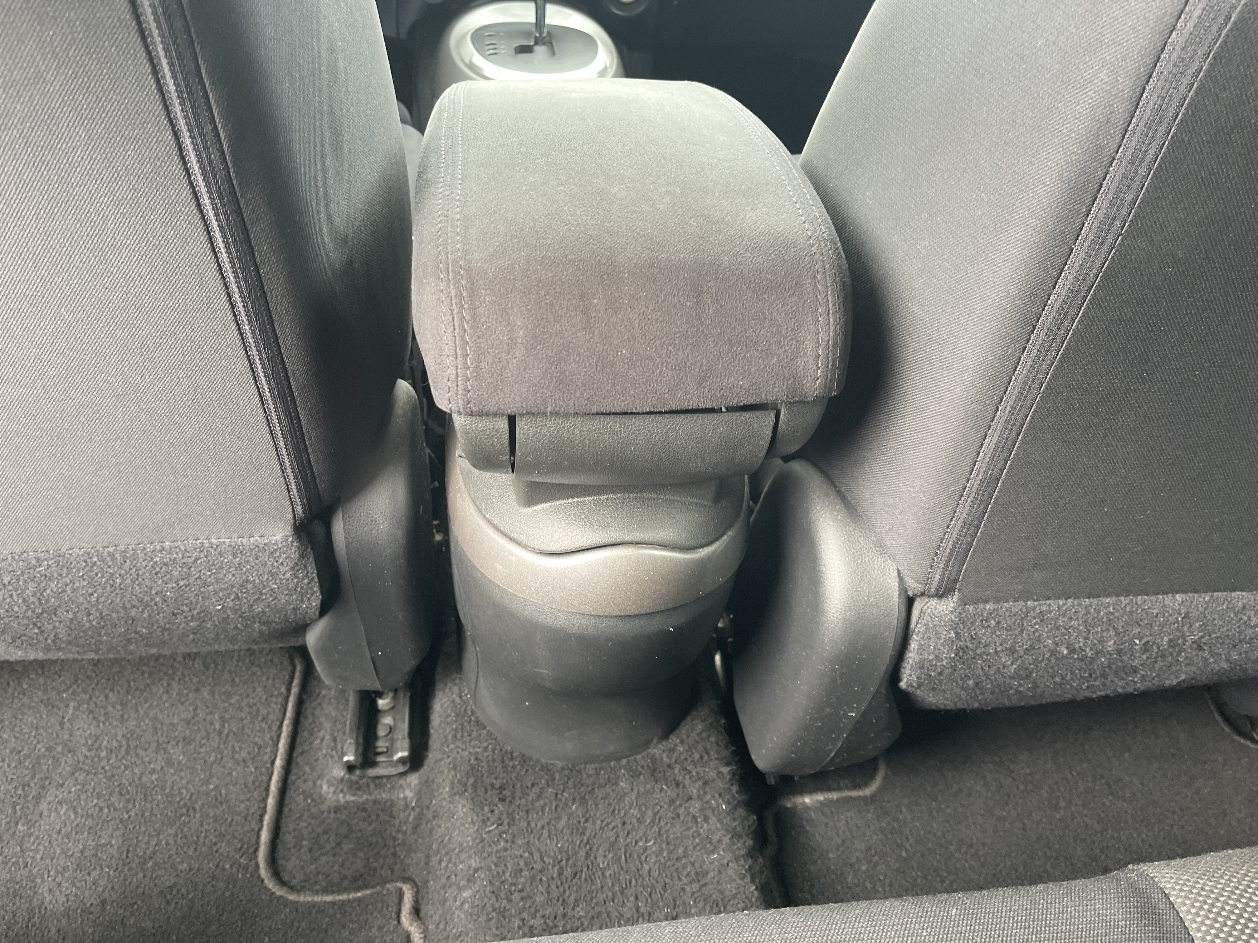 Used 2013 Nissan Juke S FWD image 36