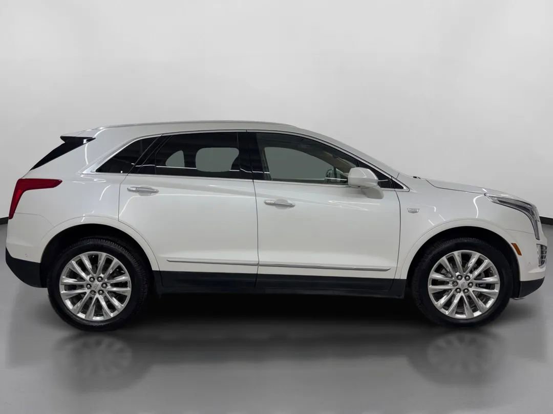 Used 2018 Cadillac XT5 Platinum w/ Driver Assist Package image 11