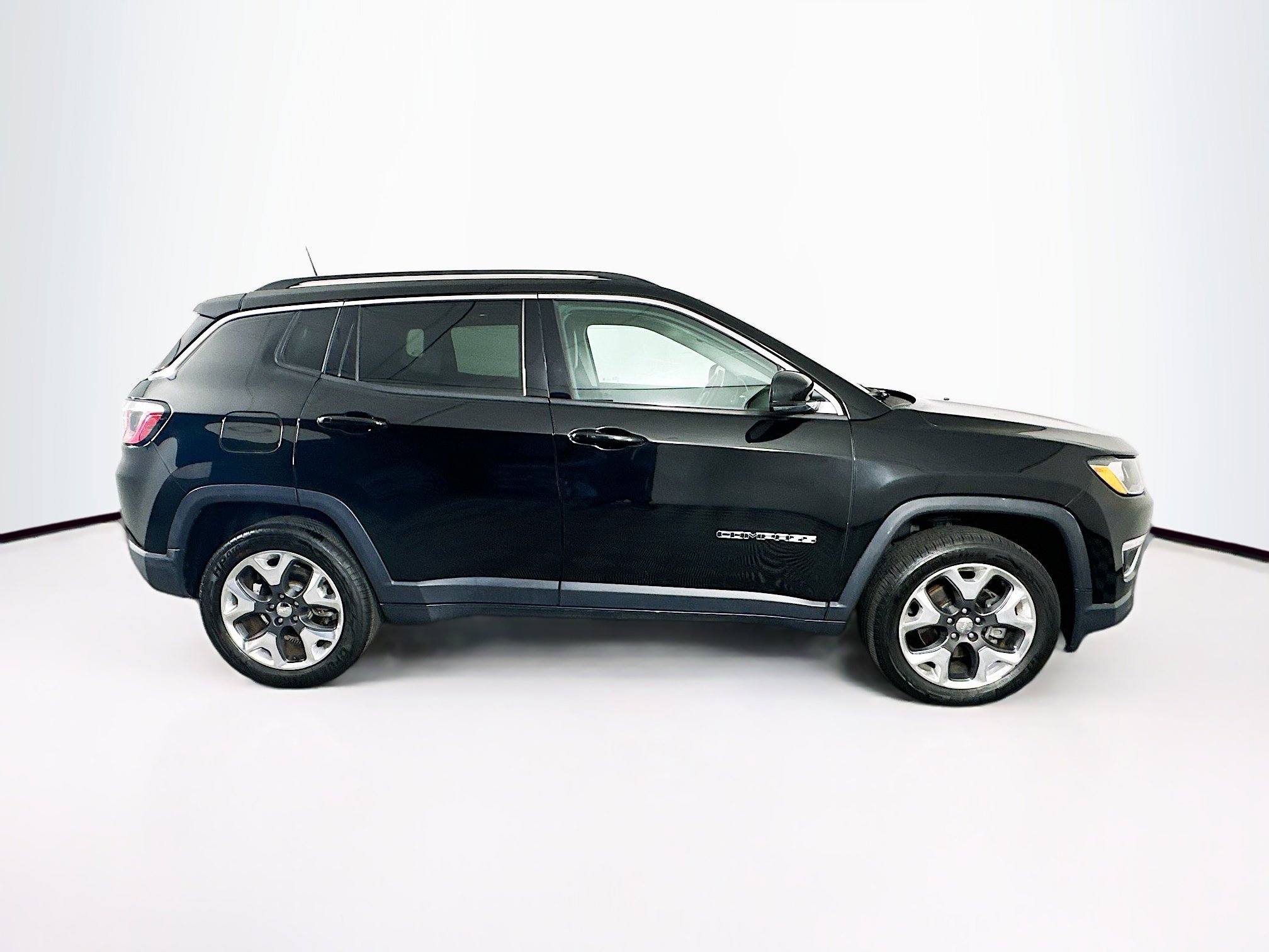 Used 2019 Jeep Compass Limited image 10