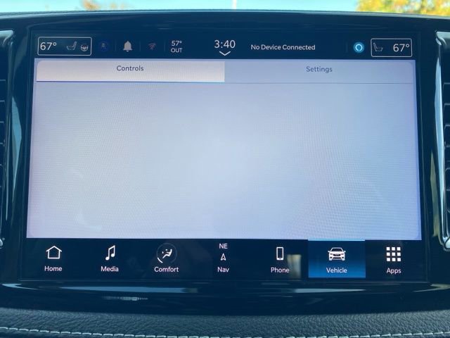 Used 2024 Chrysler Pacifica Limited image 42