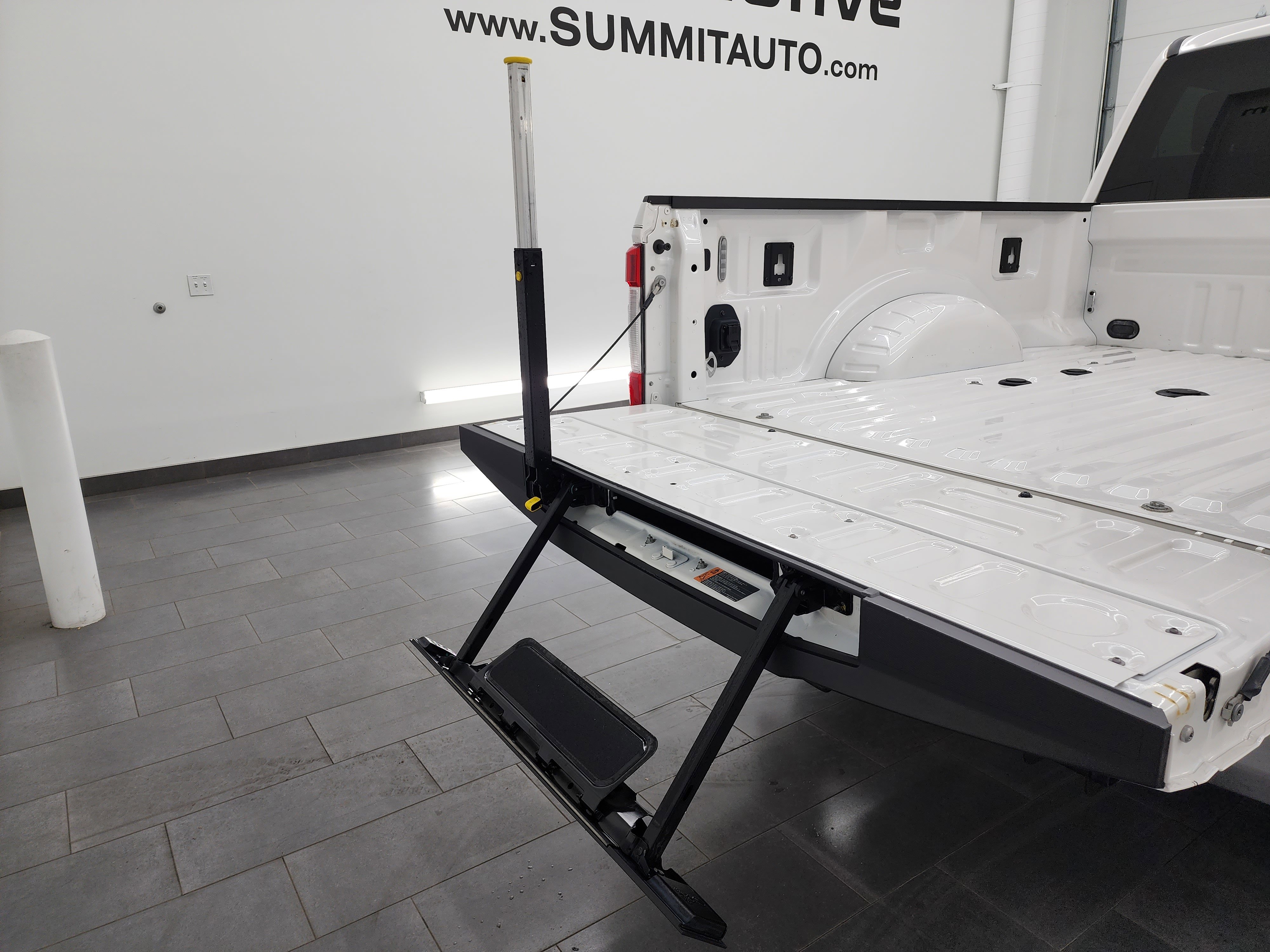 Used 2017 Ford F250 Lariat w/ Lariat Ultimate Package image 33