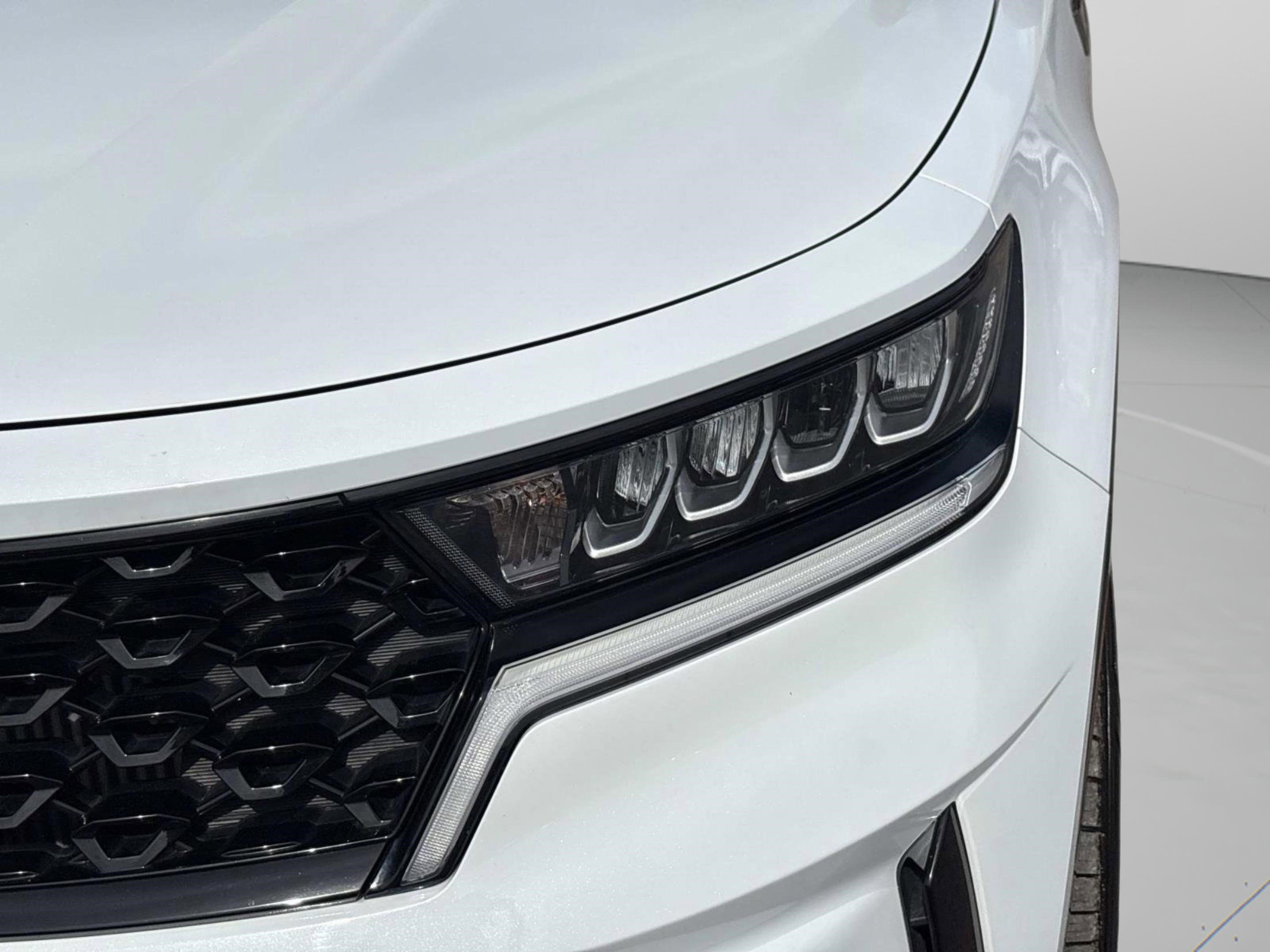 Used 2022 Kia Sorento EX w/ Panoramic Sunroof Package image 10