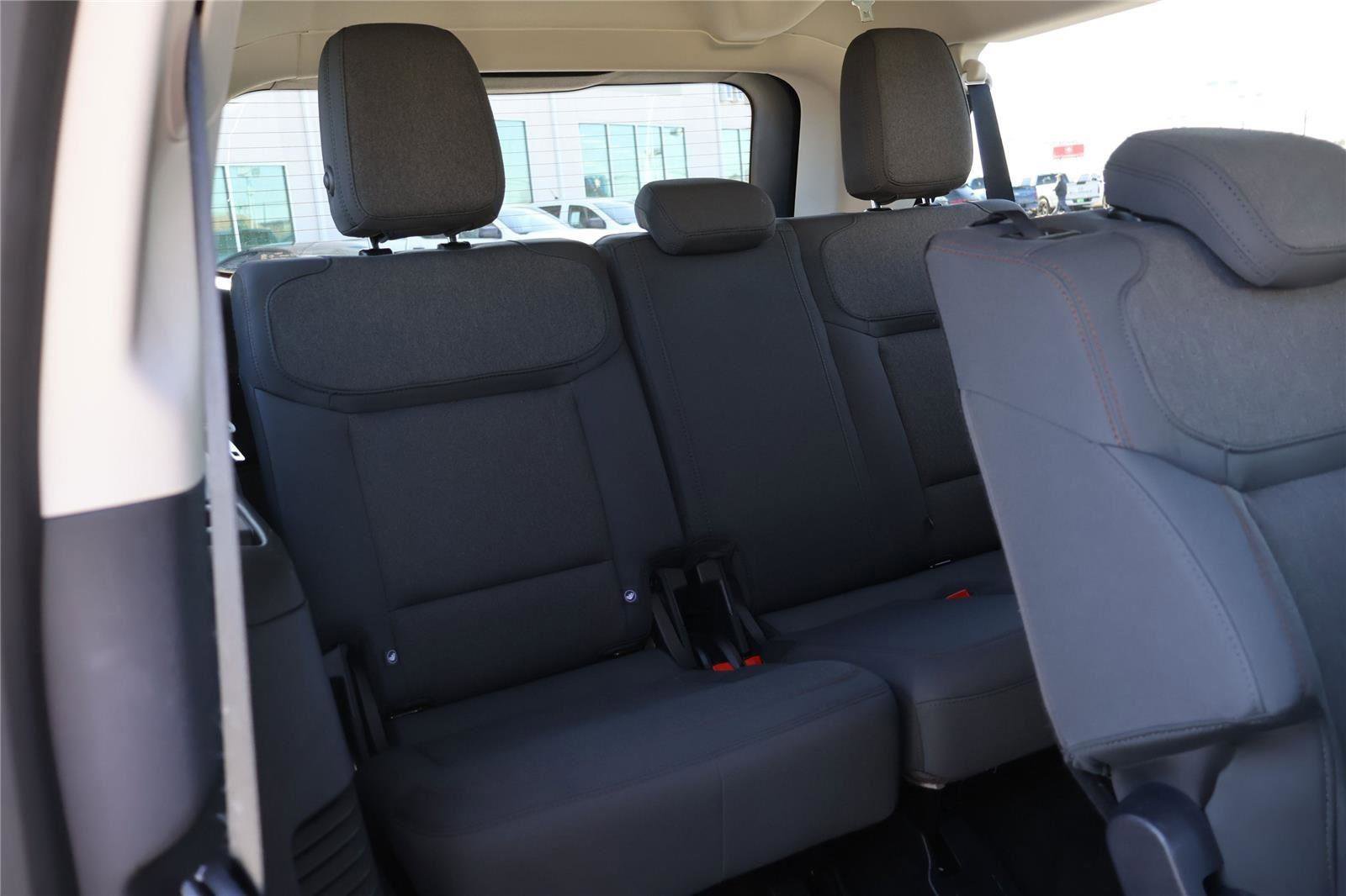 Certified 2025 Ford Expedition Max Active RWD image 37