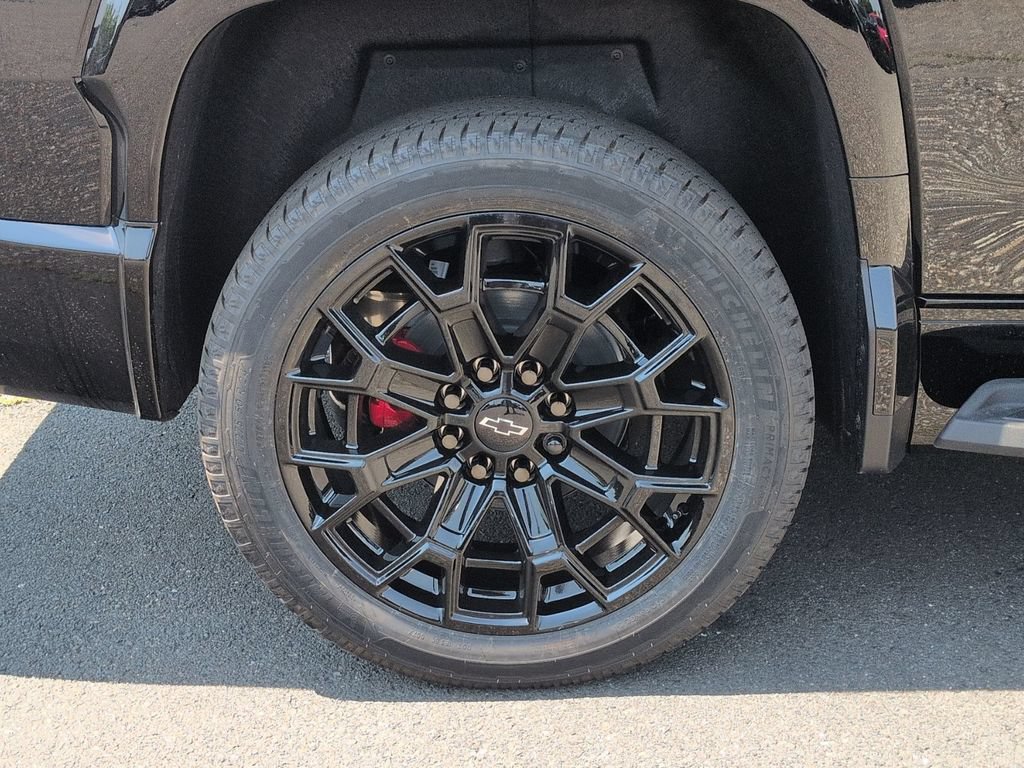 New 2026 Chevrolet Silverado EV 4x4 Crew Cab image 26