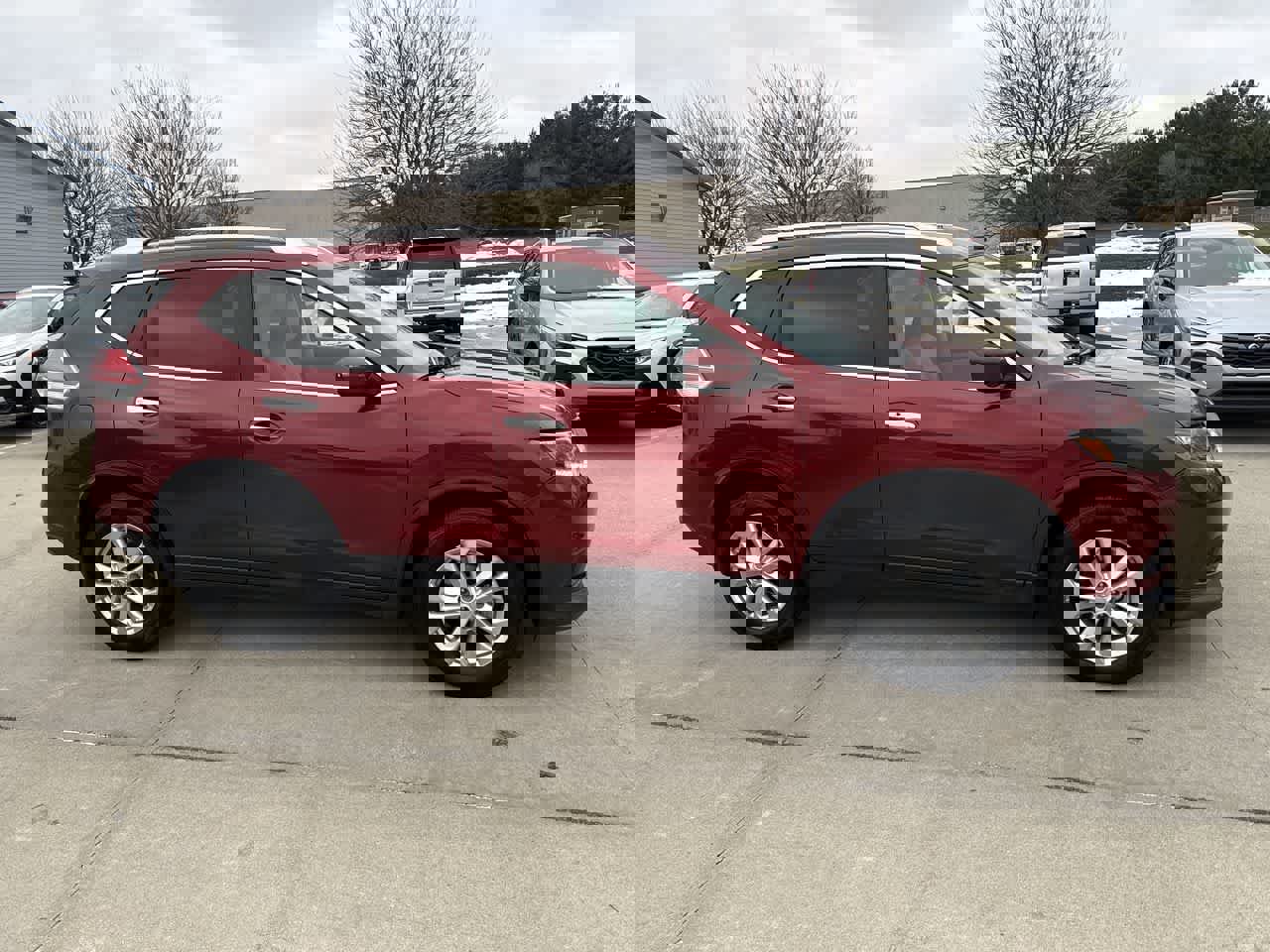 Used 2016 Nissan Rogue SV w/ SV Premium Package image 7