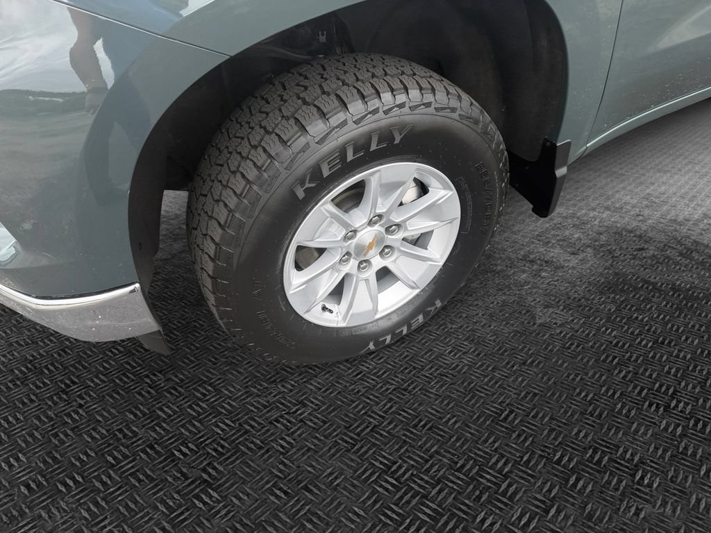 Certified 2025 Chevrolet Silverado 1500 LT AWD/4WD image 11