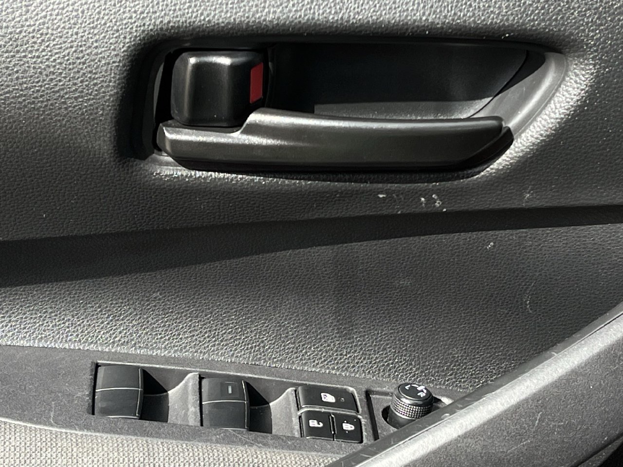 Used 2024 Toyota Corolla LE FWD image 20