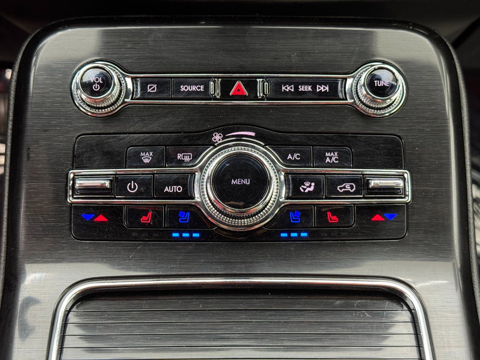 Used 2022 Lincoln Nautilus Reserve image 29
