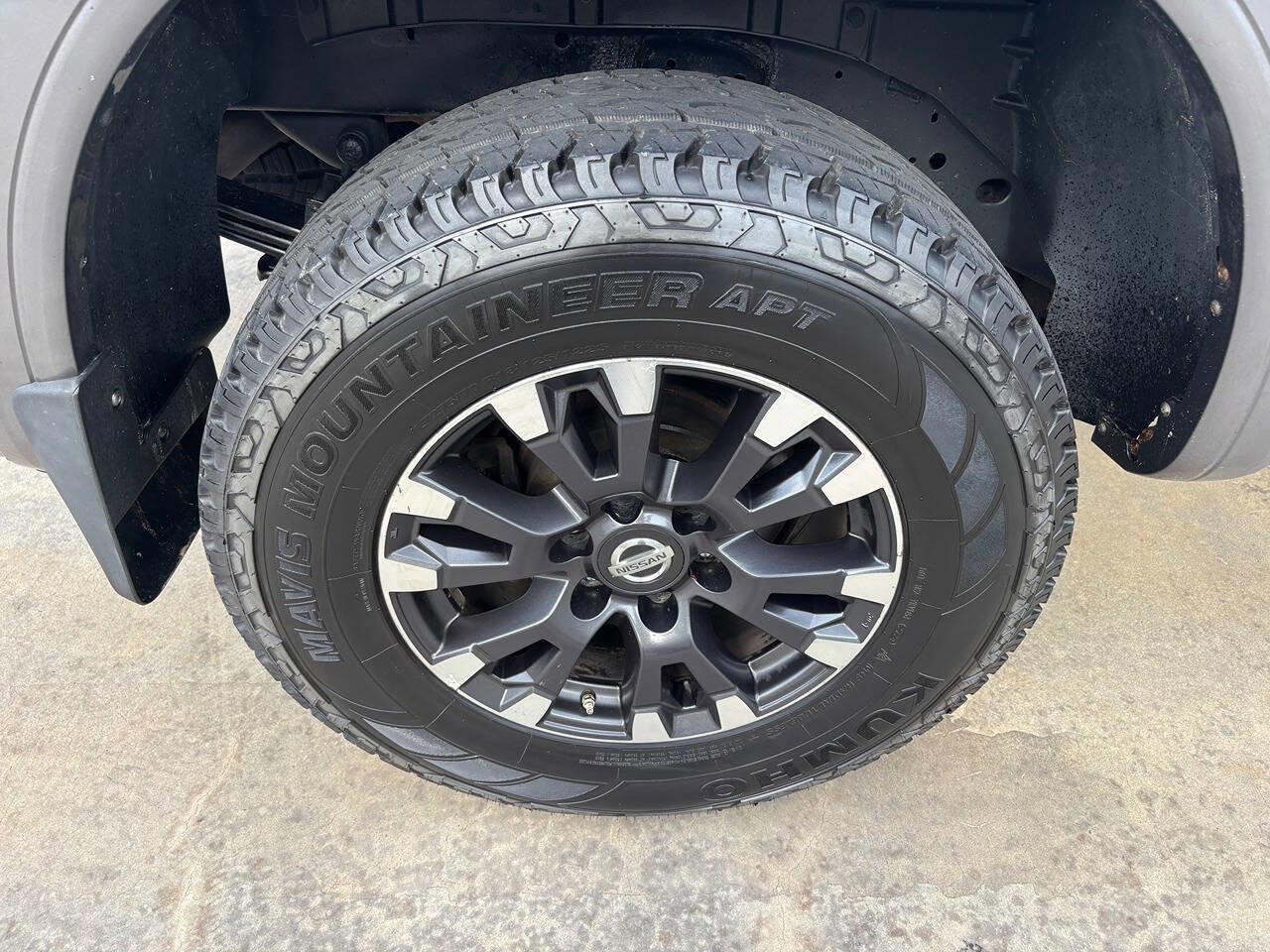 Used 2018 Nissan Titan PRO-4X AWD/4WD image 19
