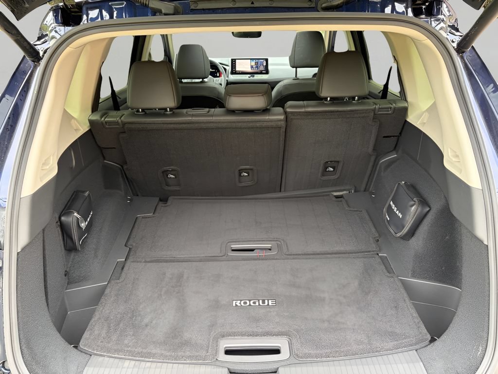 Used 2025 Nissan Rogue SL w/ Tech Package AWD/4WD image 6