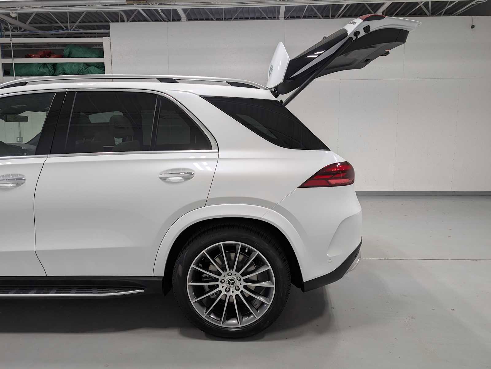 New 2026 Mercedes-Benz GLE 580 GLE 580 image 9