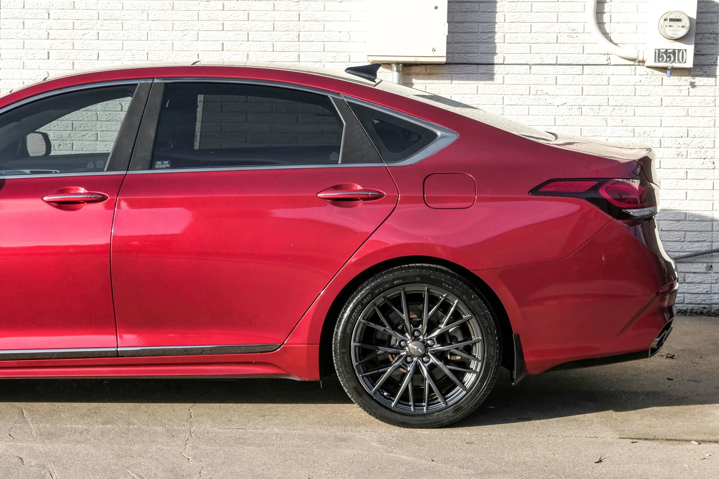 Used 2019 Genesis G80 3.3T Sport RWD image 13