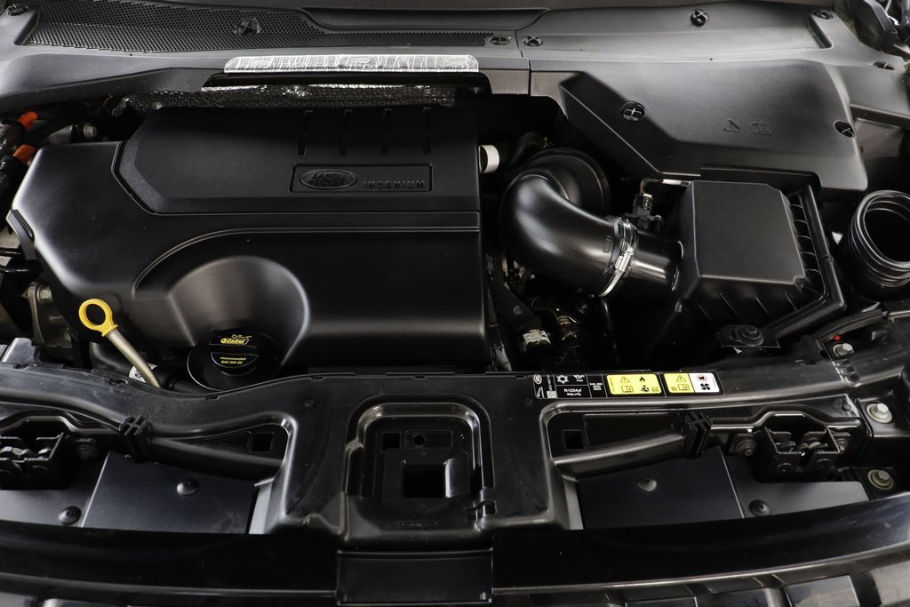 Used 2022 Land Rover Discovery Sport SE image 24