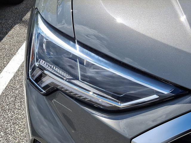 Certified 2025 Audi Q3 2.0T Premium w/ Convenience Package AWD/4WD image 4