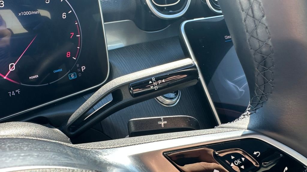 Used 2025 Mercedes-Benz C 300 Sedan image 11
