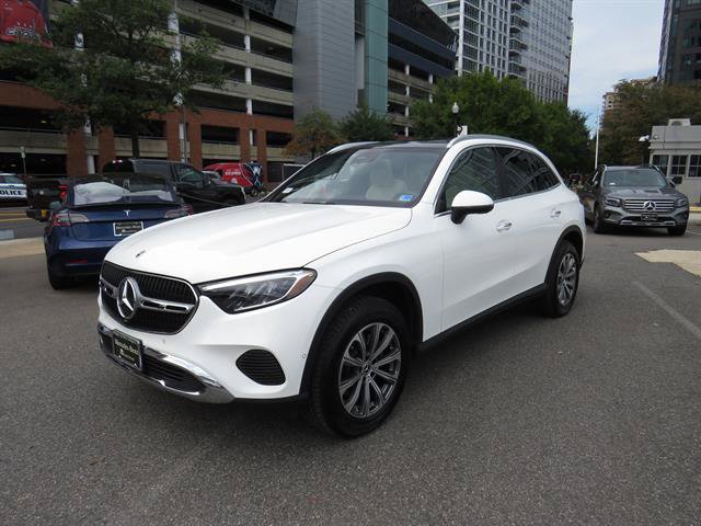 Used 2026 Mercedes-Benz GLC 300 4MATIC image 1