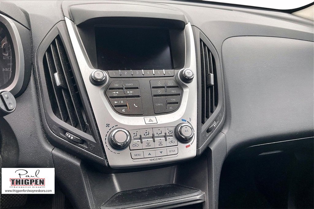 Used 2017 Chevrolet Equinox LT image 6