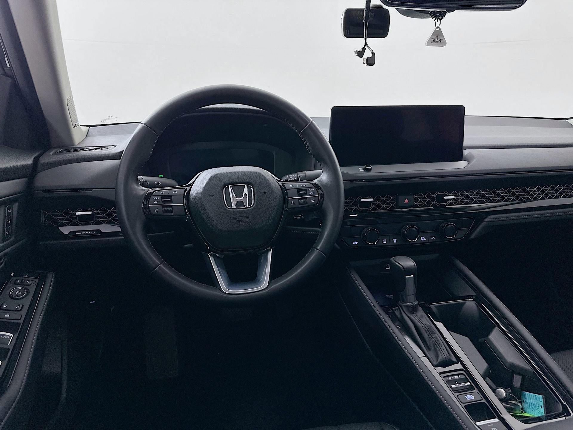 Used 2023 Honda Accord Touring image 23