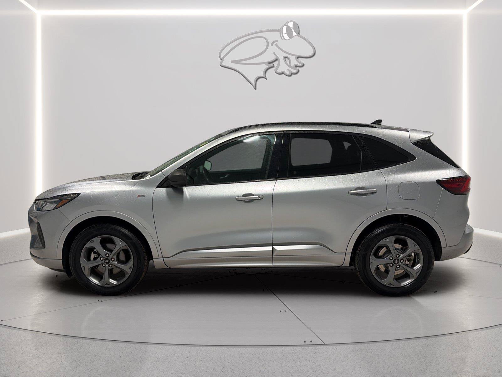 Certified 2023 Ford Escape ST-Line w/ Tech Pack #1 AWD/4WD image 2