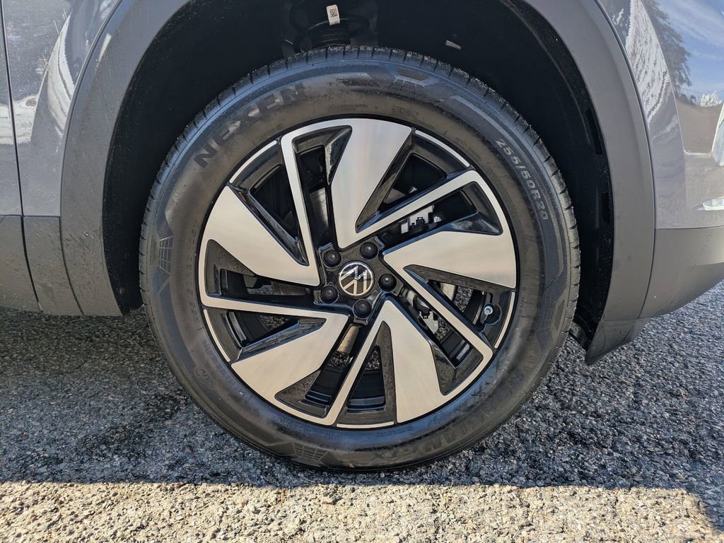 New 2026 Volkswagen Atlas SE image 11