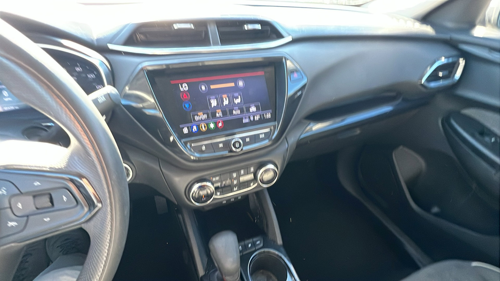 Used 2023 Chevrolet TrailBlazer LT w/ Convenience Package image 30