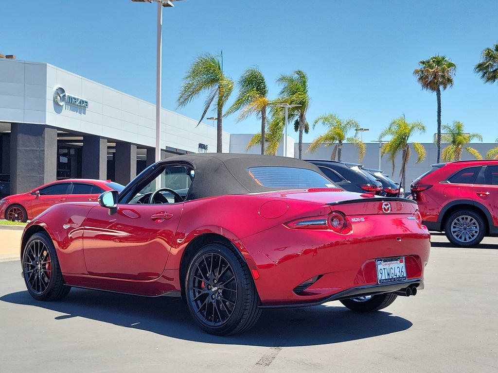 Certified 2025 MAZDA MX-5 Miata Club w/ Brembo/BBS Recaro Package RWD image 2