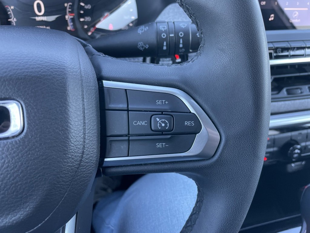 Used 2024 Jeep Compass Latitude image 20