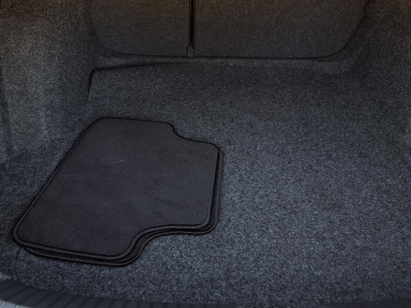 Certified 2025 Volkswagen Jetta S image 9