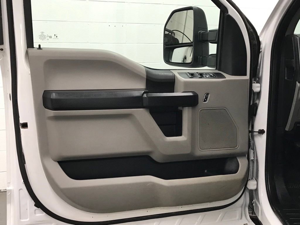 Used 2020 Ford F250 XL w/ Power Equipment Group image 9