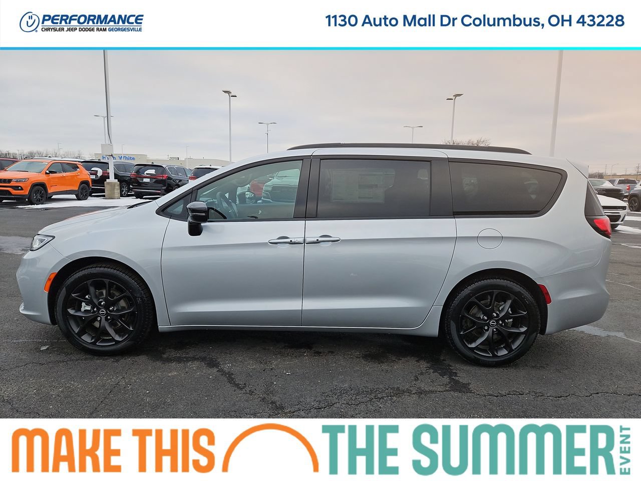 New 2026 Chrysler Pacifica Select w/ S Appearance Package FWD image 4