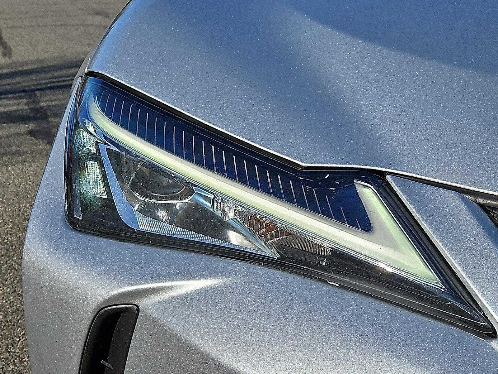 Used 2019 Lexus UX 250h image 9