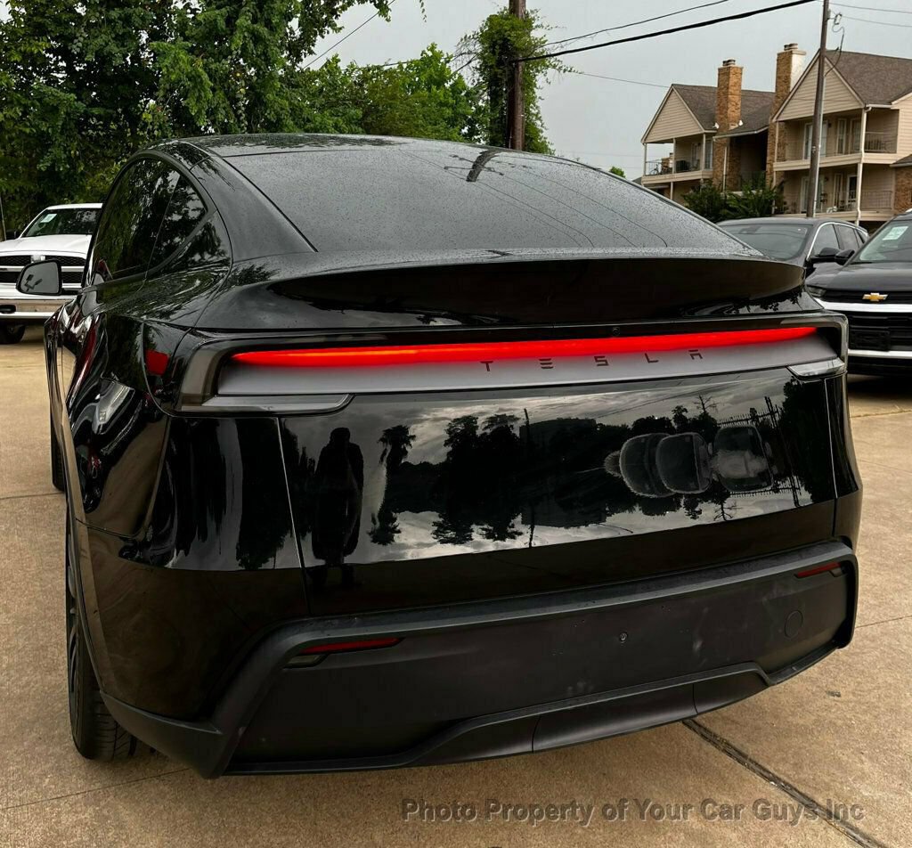 Used 2026 Tesla Model Y Long Range RWD image 18