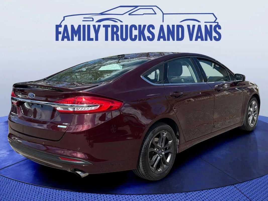 Used 2018 Ford Fusion SE w/ Equipment Group 201A FWD image 5