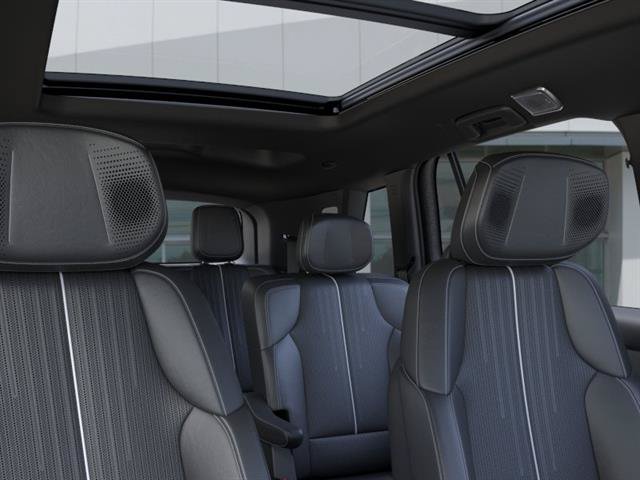 New 2027 Cadillac Vistiq Luxury w/ LPO, Floor Liner Package AWD/4WD image 24