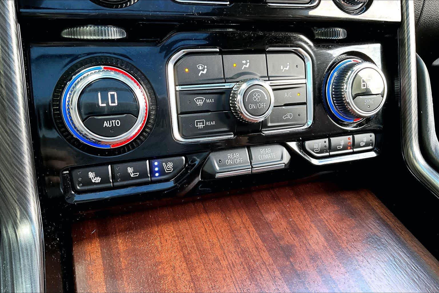 Used 2023 GMC Yukon Denali Ultimate AWD/4WD image 35