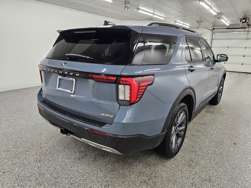 New 2026 Ford Explorer Active w/ Active Comfort Package AWD/4WD image 4