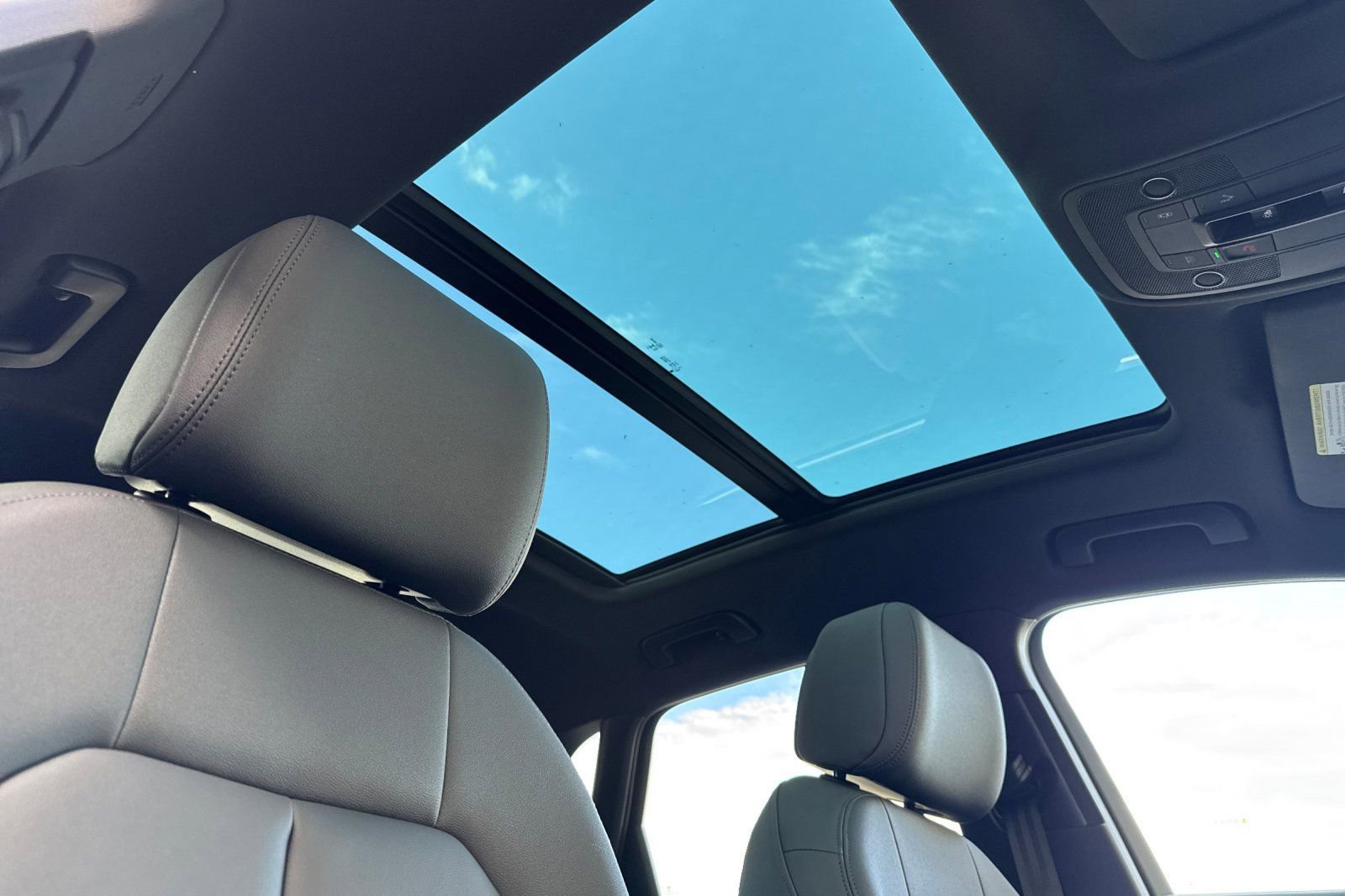 New 2025 Audi Q3 2.0T Premium image 14