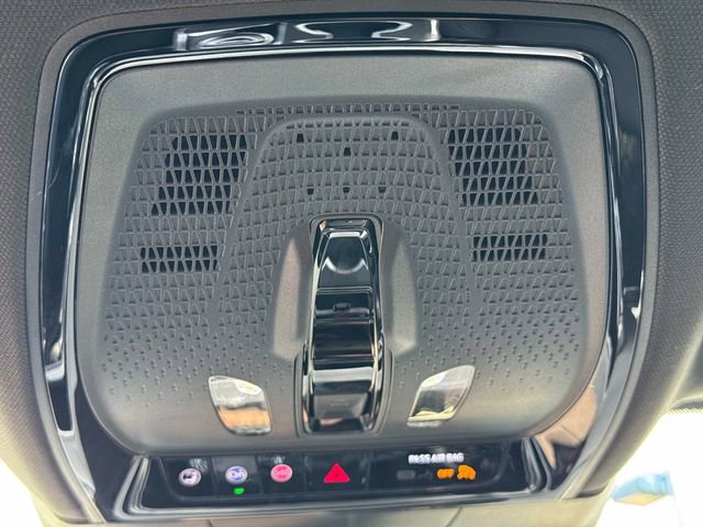 New 2025 Cadillac Lyriq Luxury w/ LPO, Floor Liner Package image 20