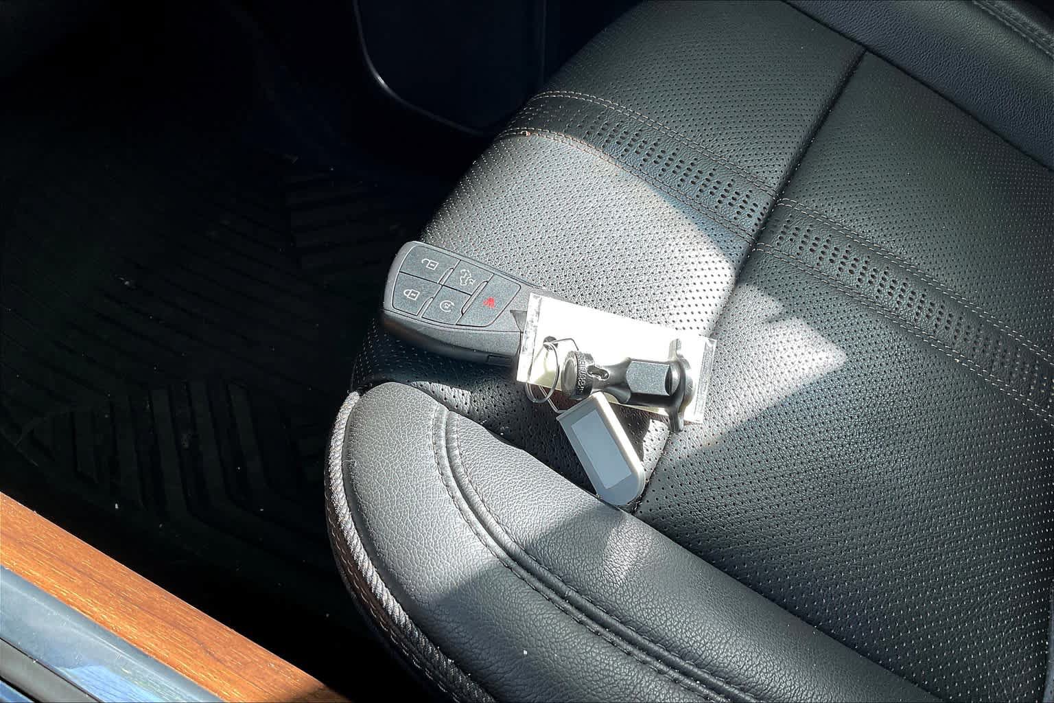 Used 2023 Chevrolet Silverado 1500 High Country w/ High Country Premium Package AWD/4WD image 20