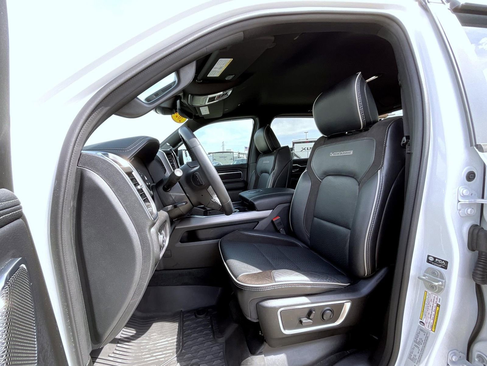 Used 2024 RAM 1500 Laramie image 10