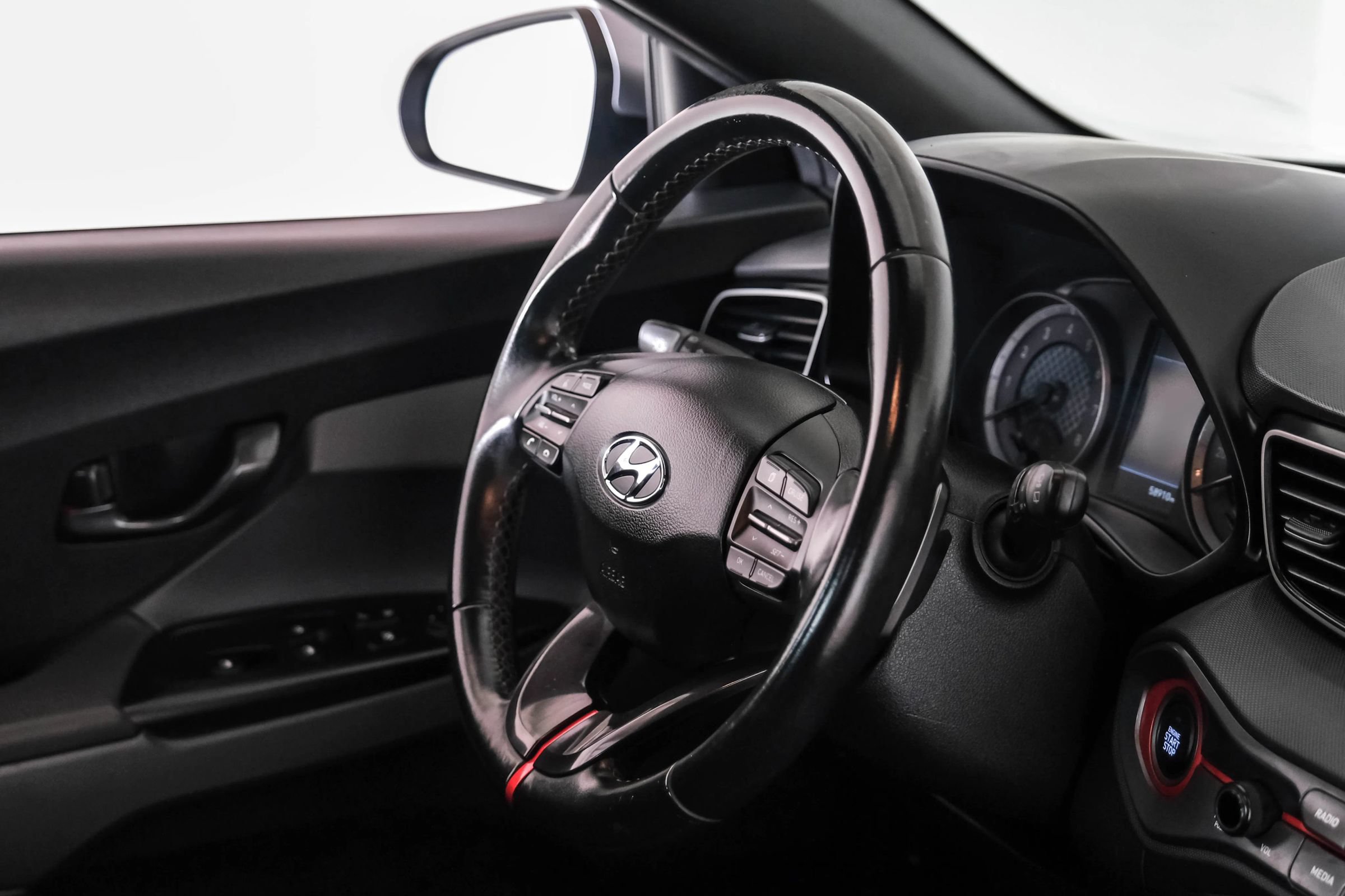 Used 2021 Hyundai Veloster 2.0 Premium FWD image 13