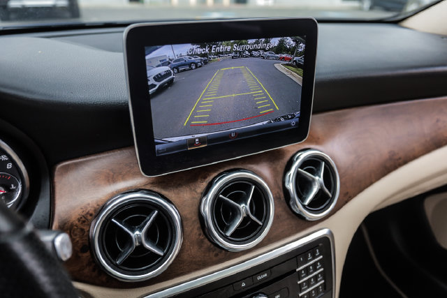 Used 2019 Mercedes-Benz GLA 250 4MATIC w/ Premium Package image 37