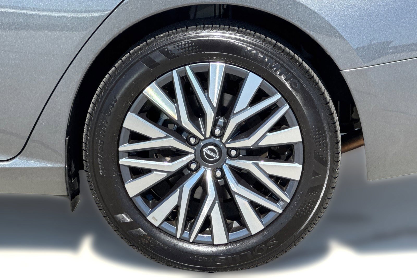 Used 2025 Nissan Altima 2.5 SV image 10