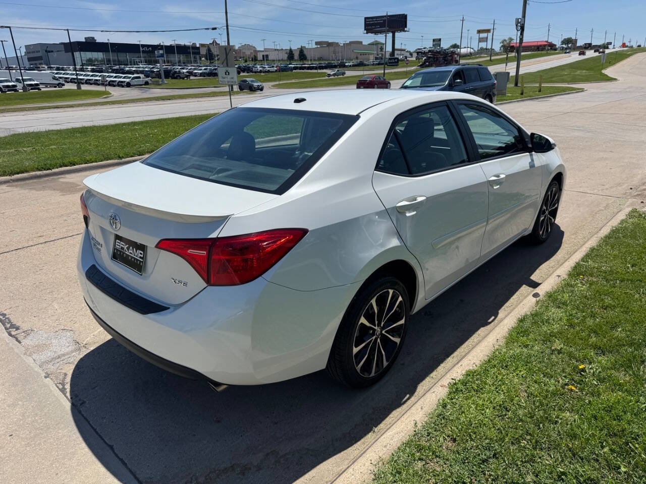 Used 2018 Toyota Corolla XSE w/ Body Protection Package FWD image 5