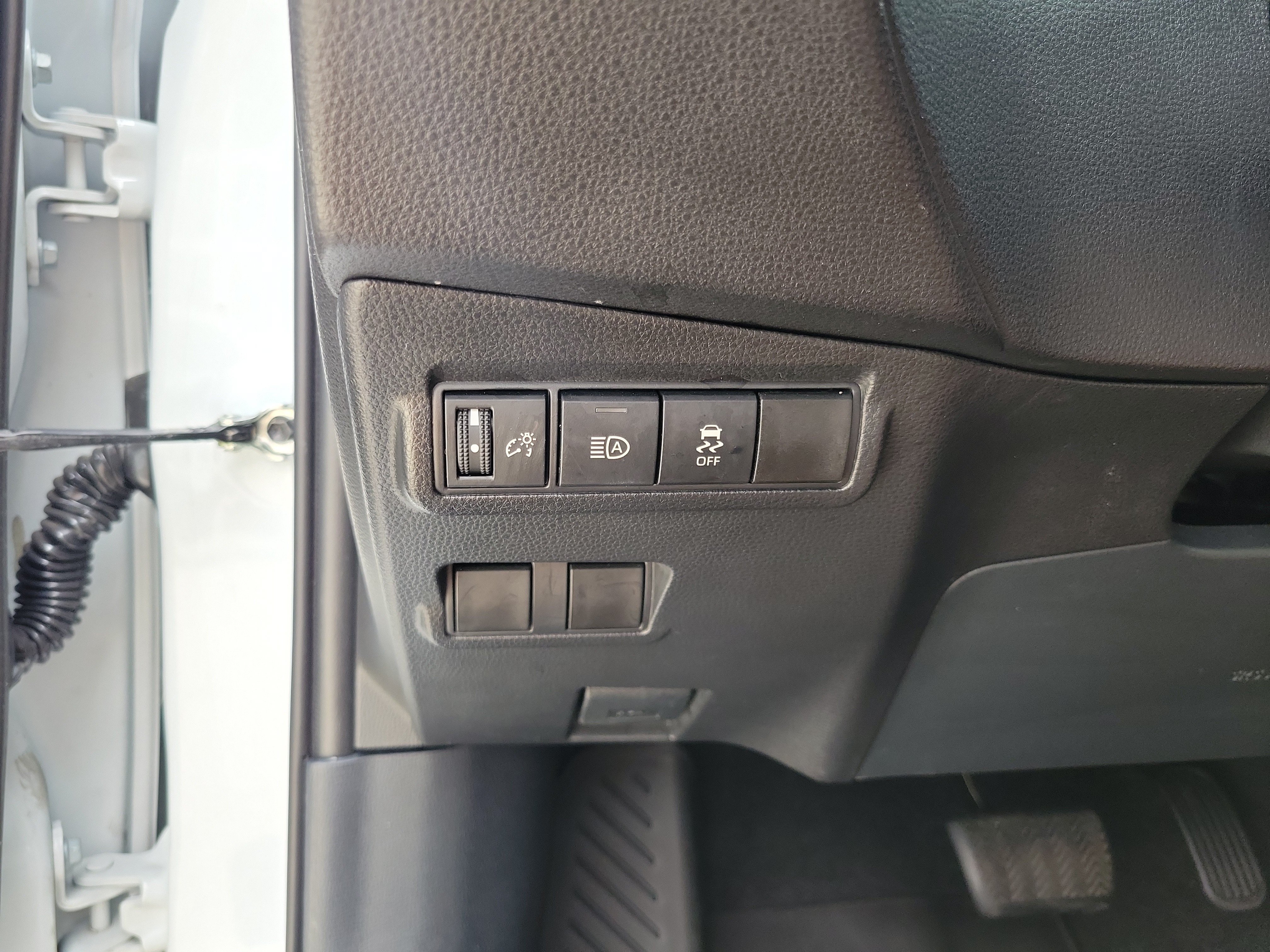 Certified 2026 Toyota Corolla Cross LE FWD image 15
